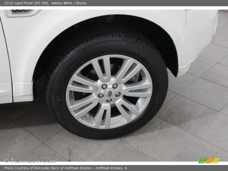 Alaska White / Ebony 2010 Land Rover LR2 HSE