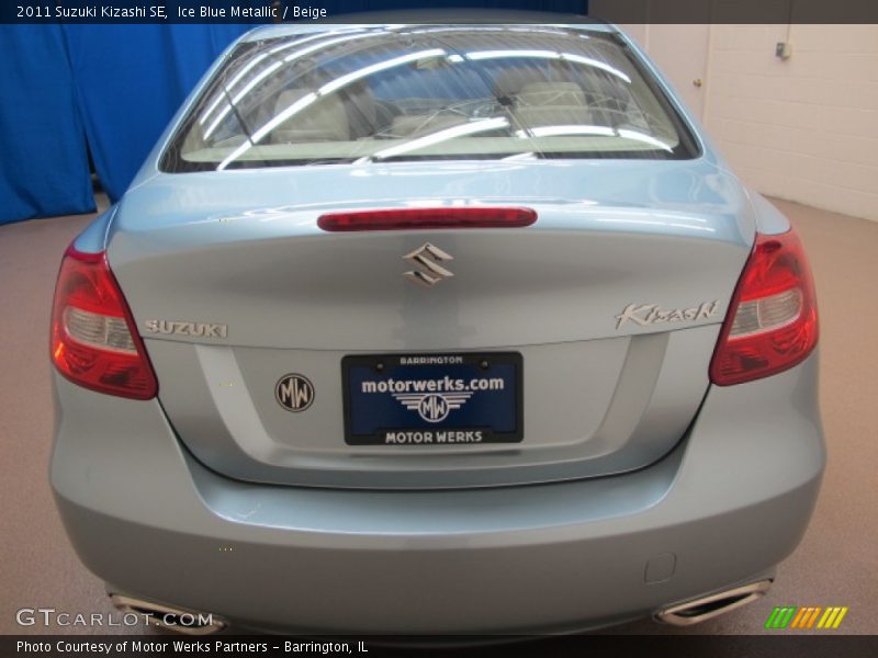 Ice Blue Metallic / Beige 2011 Suzuki Kizashi SE