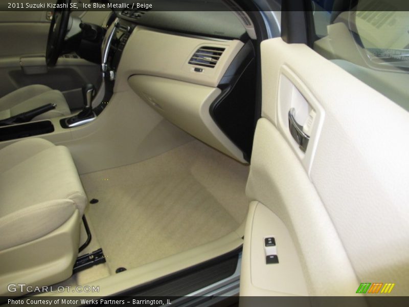 Ice Blue Metallic / Beige 2011 Suzuki Kizashi SE