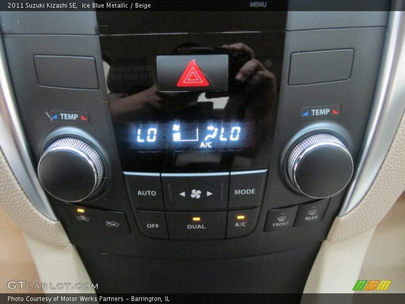 Ice Blue Metallic / Beige 2011 Suzuki Kizashi SE