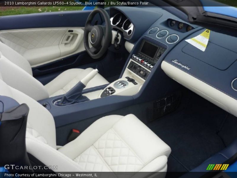 Front Seat of 2010 Gallardo LP560-4 Spyder