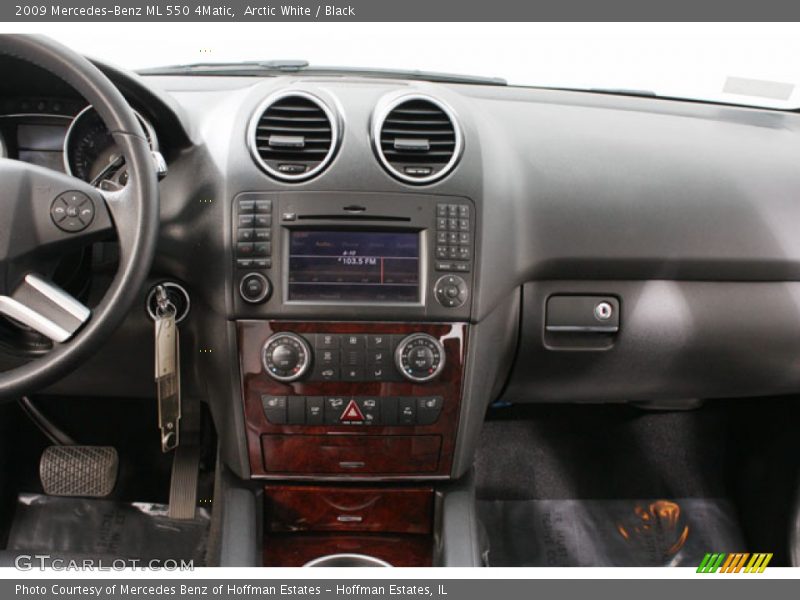 Arctic White / Black 2009 Mercedes-Benz ML 550 4Matic