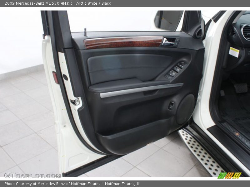 Arctic White / Black 2009 Mercedes-Benz ML 550 4Matic