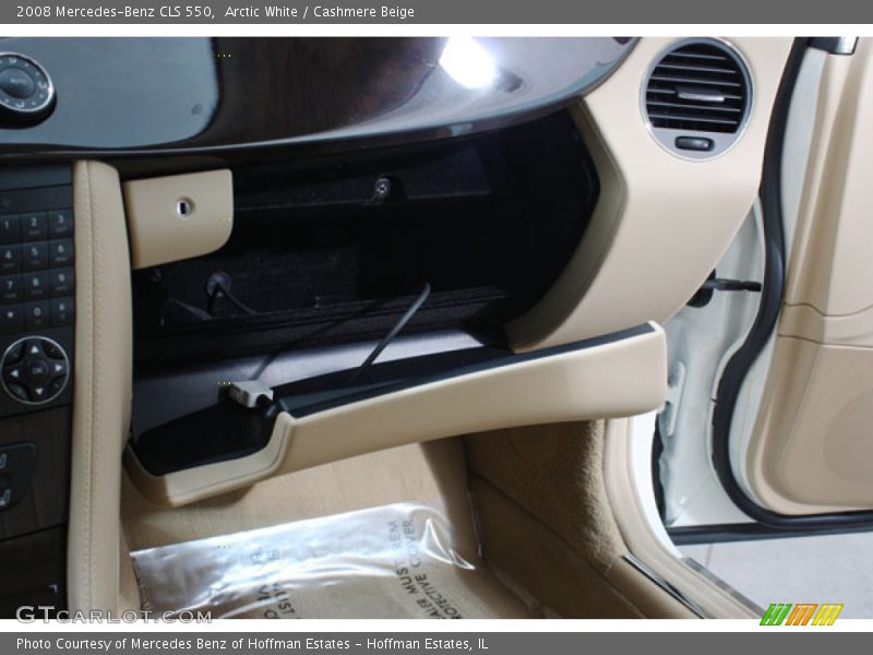 Arctic White / Cashmere Beige 2008 Mercedes-Benz CLS 550