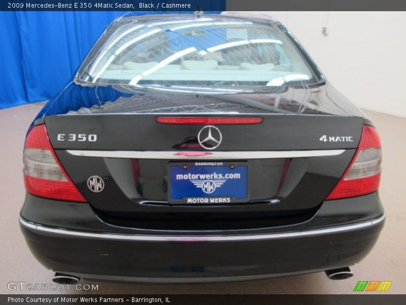Black / Cashmere 2009 Mercedes-Benz E 350 4Matic Sedan