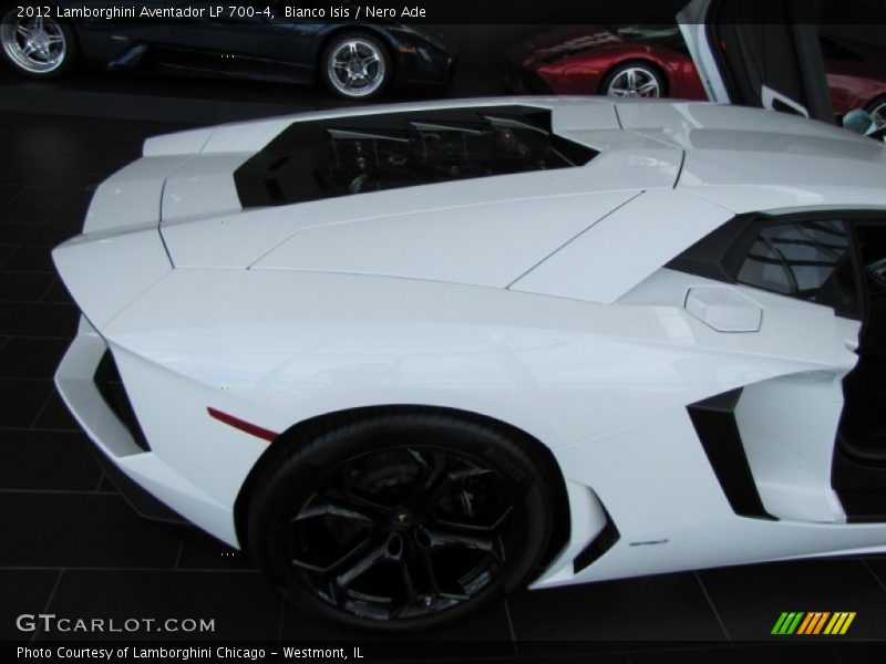 Bianco Isis / Nero Ade 2012 Lamborghini Aventador LP 700-4