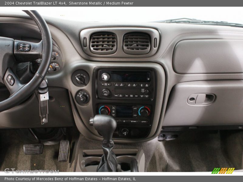 Silverstone Metallic / Medium Pewter 2004 Chevrolet TrailBlazer LT 4x4