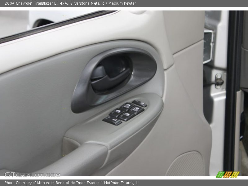 Silverstone Metallic / Medium Pewter 2004 Chevrolet TrailBlazer LT 4x4