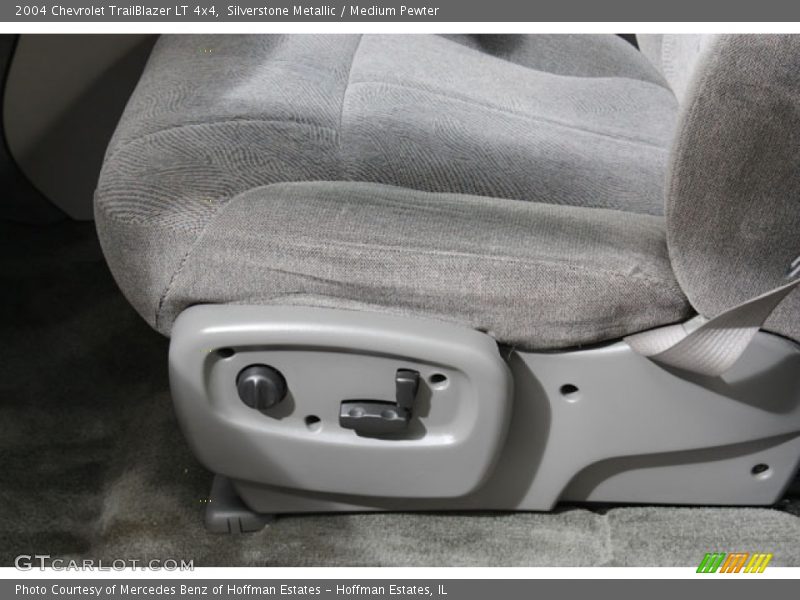 Silverstone Metallic / Medium Pewter 2004 Chevrolet TrailBlazer LT 4x4