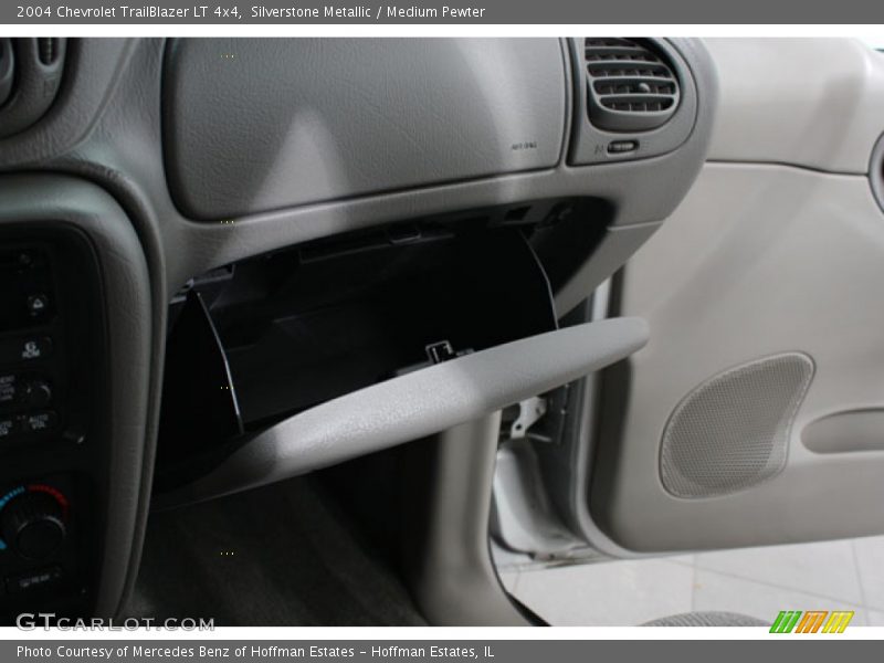 Silverstone Metallic / Medium Pewter 2004 Chevrolet TrailBlazer LT 4x4