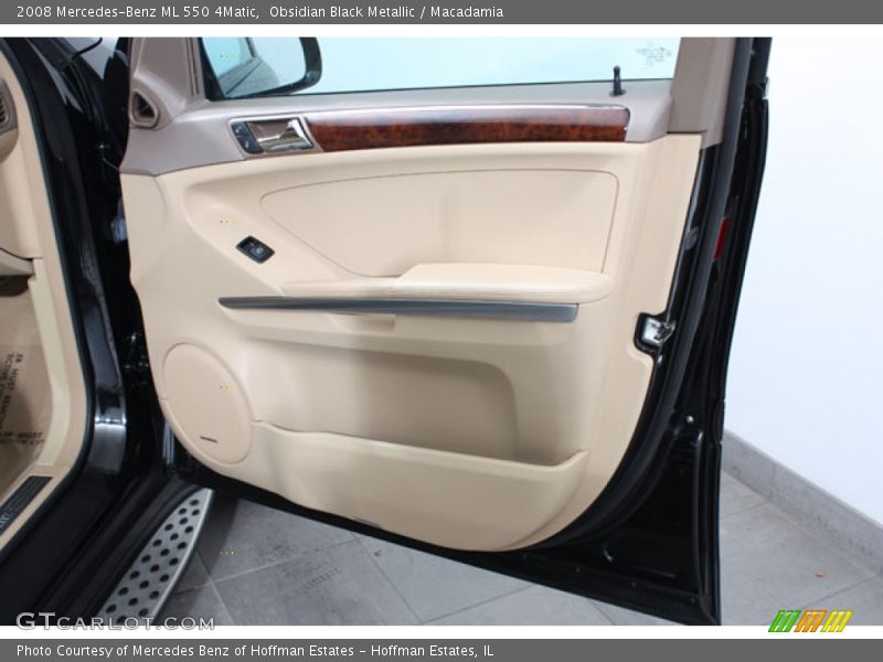 Obsidian Black Metallic / Macadamia 2008 Mercedes-Benz ML 550 4Matic