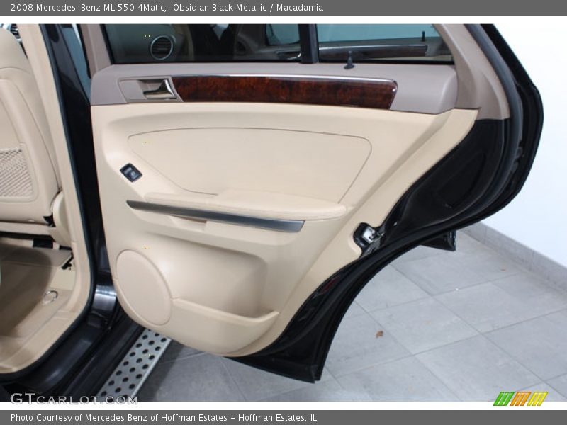 Obsidian Black Metallic / Macadamia 2008 Mercedes-Benz ML 550 4Matic