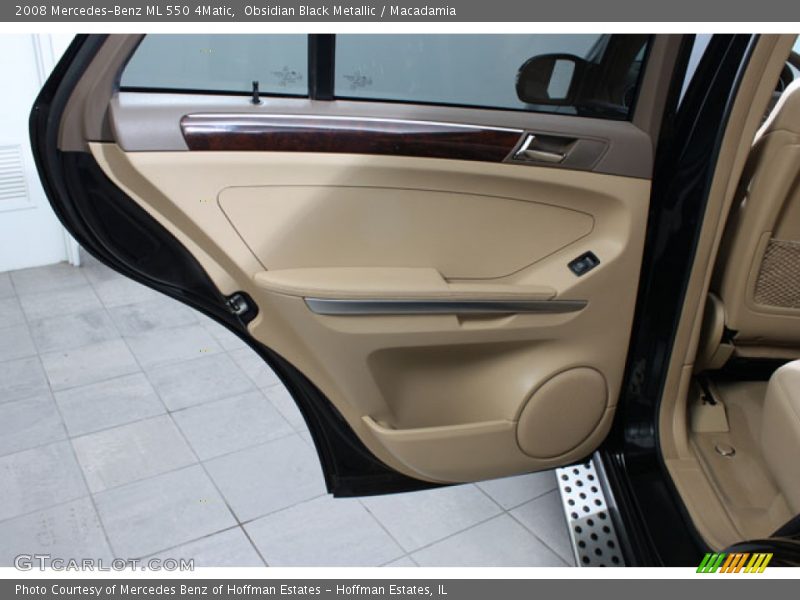 Obsidian Black Metallic / Macadamia 2008 Mercedes-Benz ML 550 4Matic
