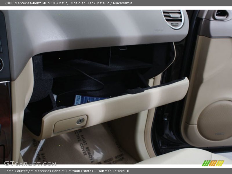 Obsidian Black Metallic / Macadamia 2008 Mercedes-Benz ML 550 4Matic