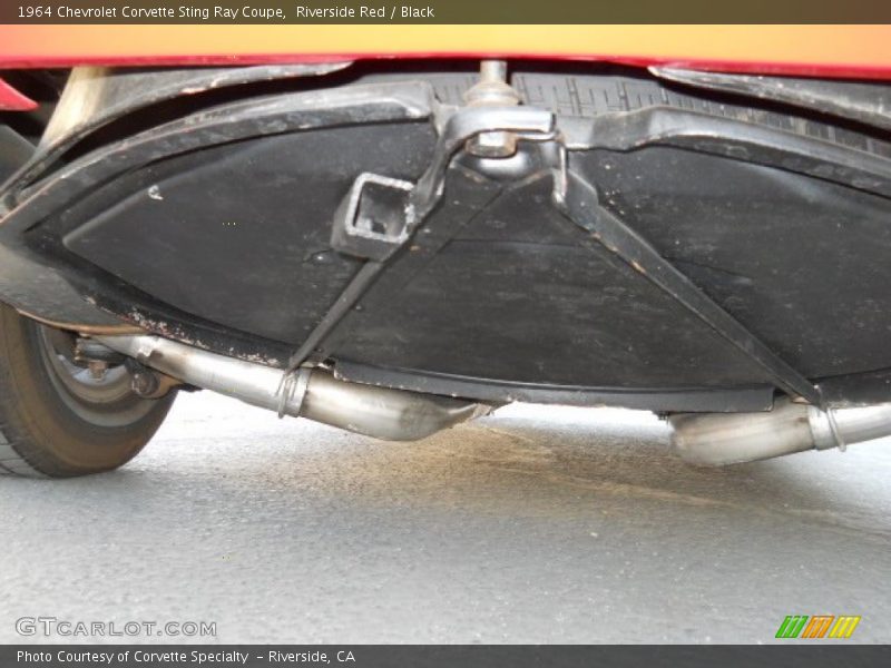 Spare tire - 1964 Chevrolet Corvette Sting Ray Coupe