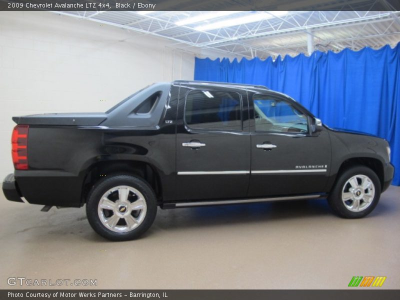  2009 Avalanche LTZ 4x4 Black