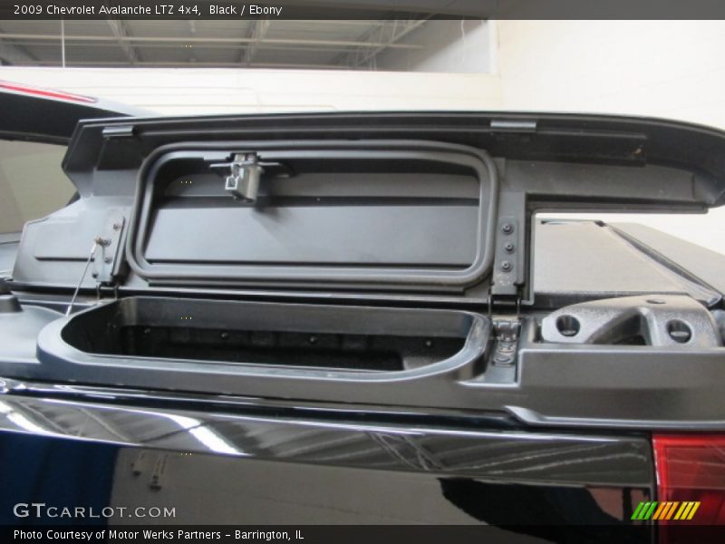 Black / Ebony 2009 Chevrolet Avalanche LTZ 4x4