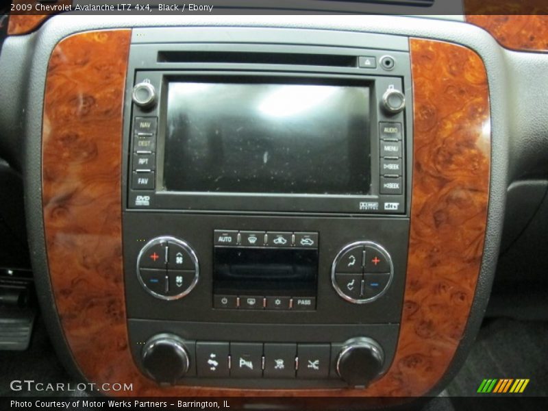 Black / Ebony 2009 Chevrolet Avalanche LTZ 4x4