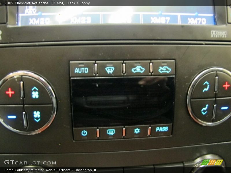 Controls of 2009 Avalanche LTZ 4x4
