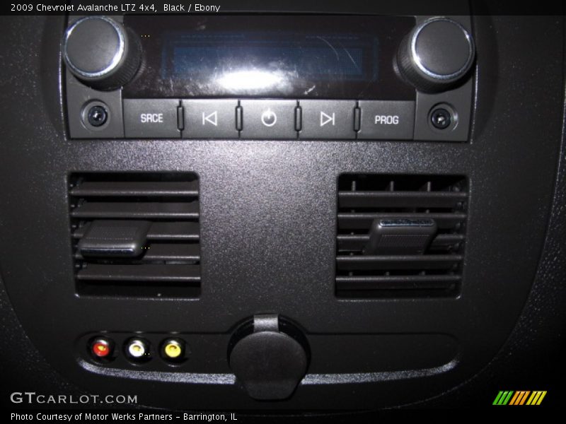 Black / Ebony 2009 Chevrolet Avalanche LTZ 4x4