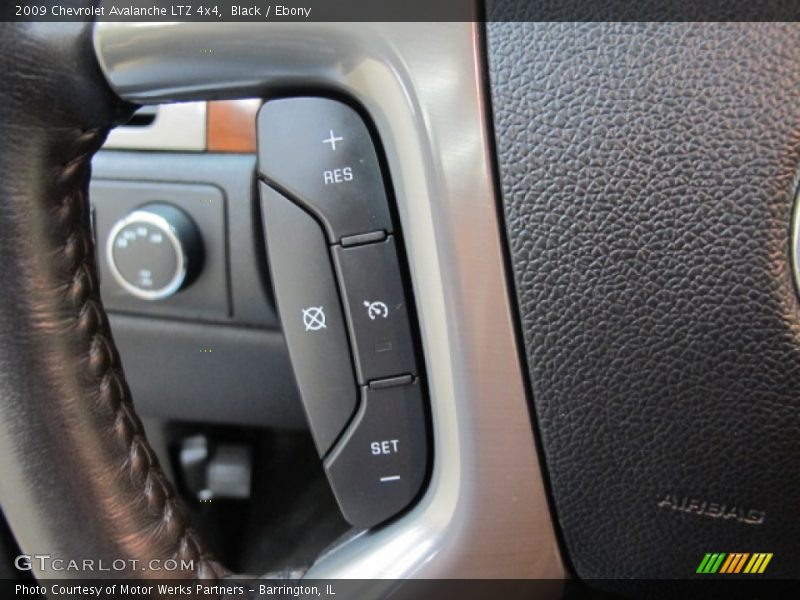 Black / Ebony 2009 Chevrolet Avalanche LTZ 4x4