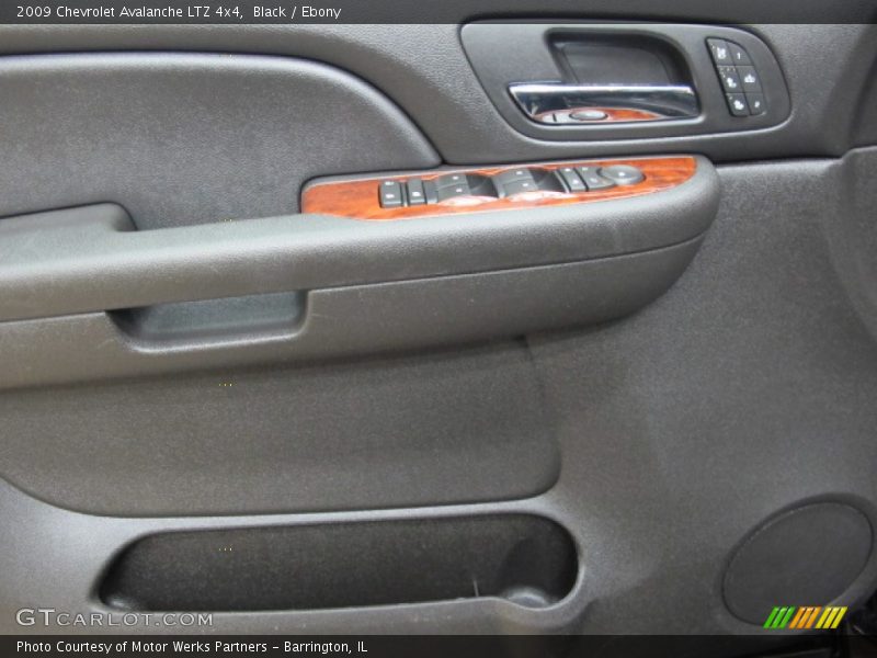 Black / Ebony 2009 Chevrolet Avalanche LTZ 4x4