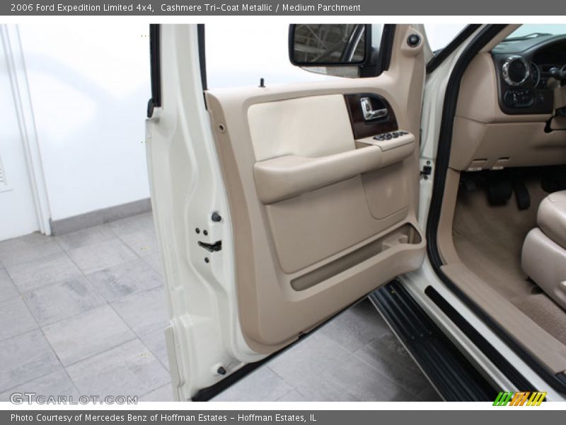 Cashmere Tri-Coat Metallic / Medium Parchment 2006 Ford Expedition Limited 4x4