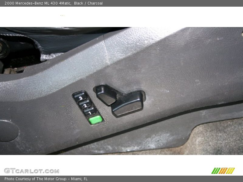 Black / Charcoal 2000 Mercedes-Benz ML 430 4Matic