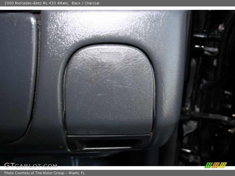 Black / Charcoal 2000 Mercedes-Benz ML 430 4Matic