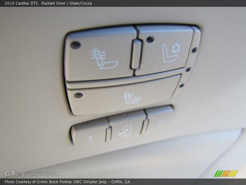 Radiant Silver / Shale/Cocoa 2010 Cadillac DTS