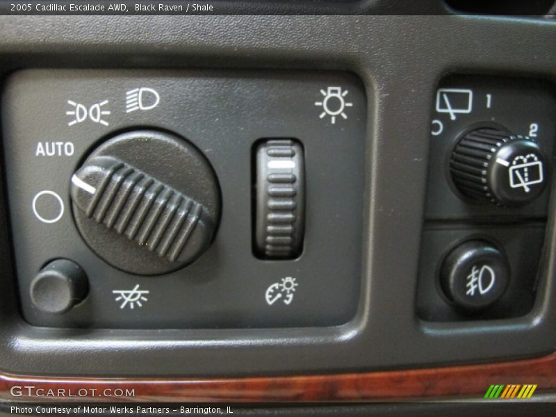 Black Raven / Shale 2005 Cadillac Escalade AWD