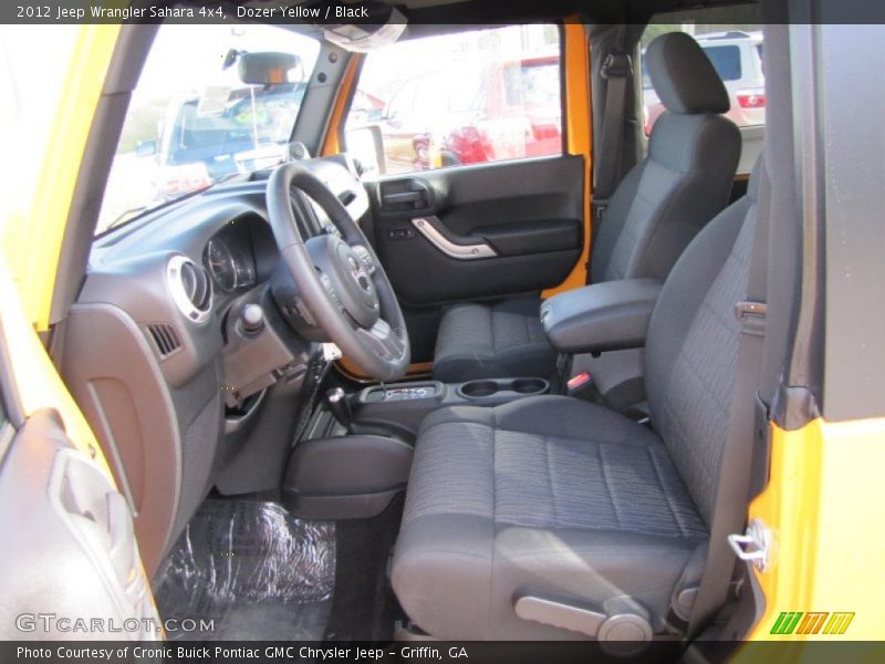  2012 Wrangler Sahara 4x4 Black Interior