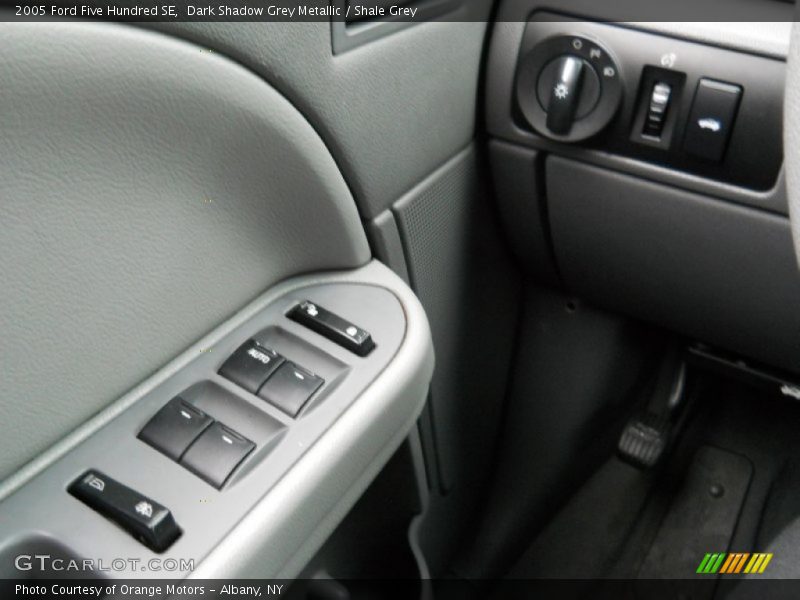 Dark Shadow Grey Metallic / Shale Grey 2005 Ford Five Hundred SE