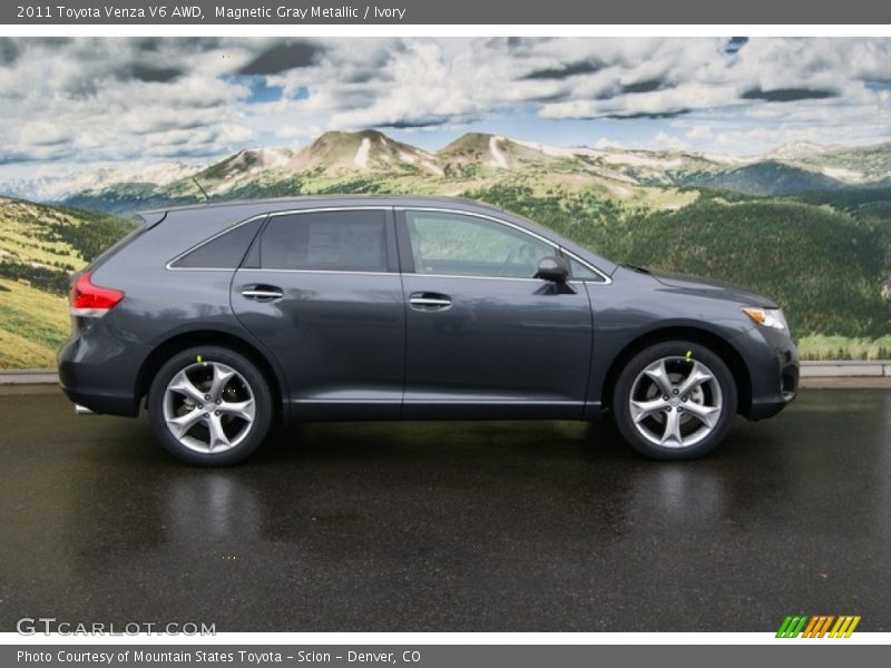 Magnetic Gray Metallic / Ivory 2011 Toyota Venza V6 AWD