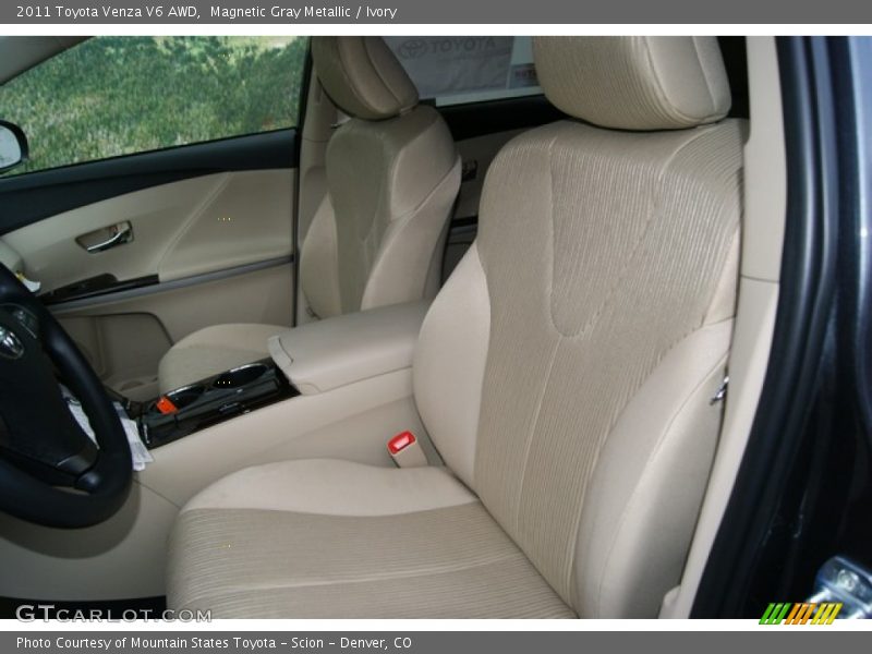 Magnetic Gray Metallic / Ivory 2011 Toyota Venza V6 AWD