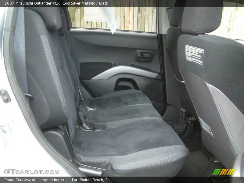 Cool Silver Metallic / Black 2007 Mitsubishi Outlander XLS