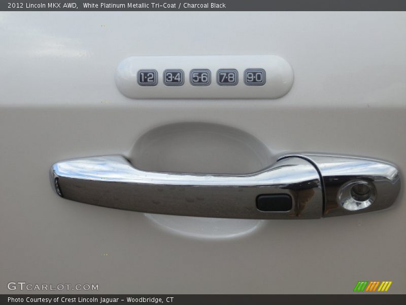 White Platinum Metallic Tri-Coat / Charcoal Black 2012 Lincoln MKX AWD