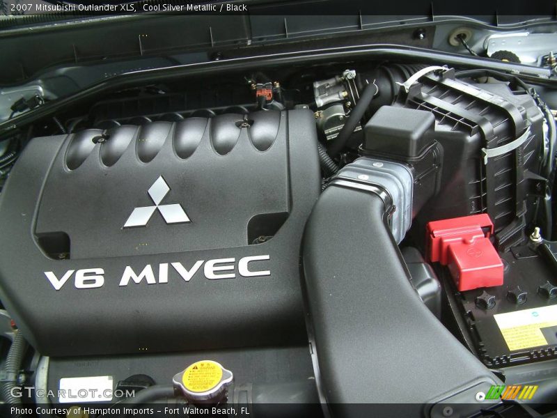 Cool Silver Metallic / Black 2007 Mitsubishi Outlander XLS