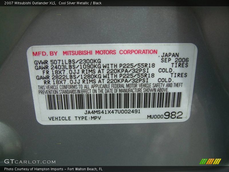 Cool Silver Metallic / Black 2007 Mitsubishi Outlander XLS