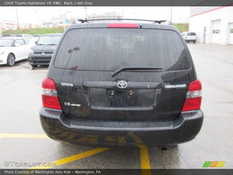 Black / Ash Gray 2006 Toyota Highlander V6 4WD