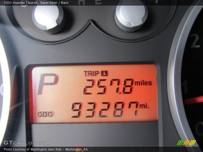 Super Silver / Black 2003 Hyundai Tiburon