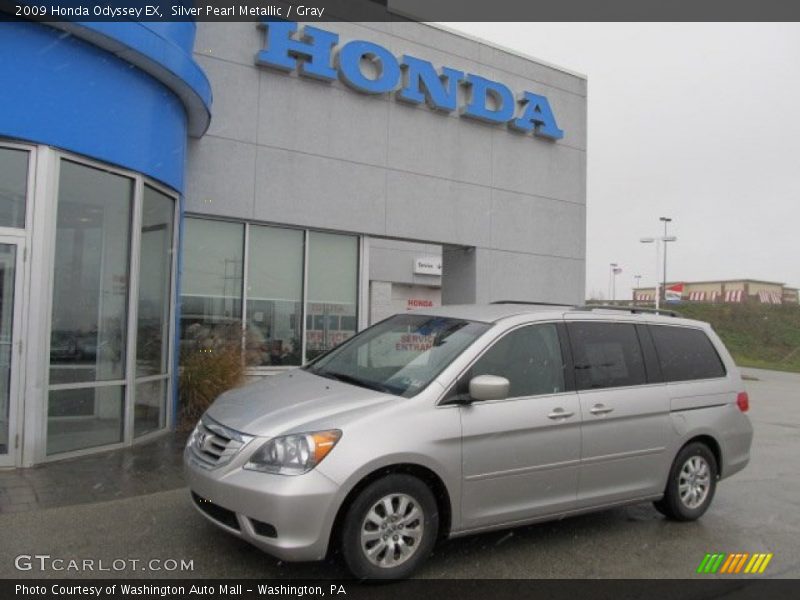 Silver Pearl Metallic / Gray 2009 Honda Odyssey EX