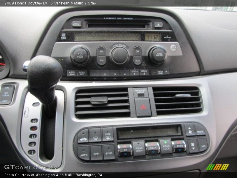 Silver Pearl Metallic / Gray 2009 Honda Odyssey EX