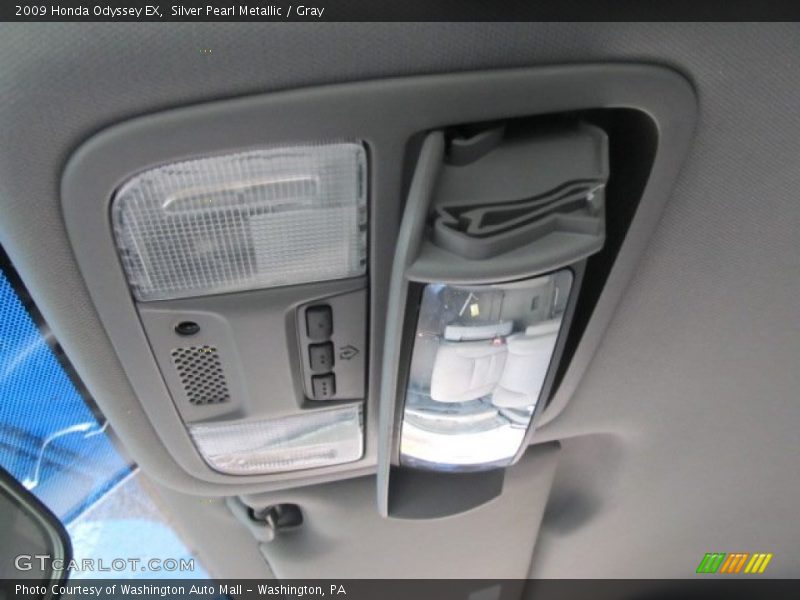 Silver Pearl Metallic / Gray 2009 Honda Odyssey EX