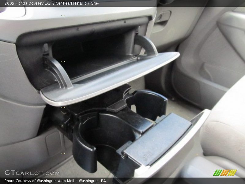 Silver Pearl Metallic / Gray 2009 Honda Odyssey EX