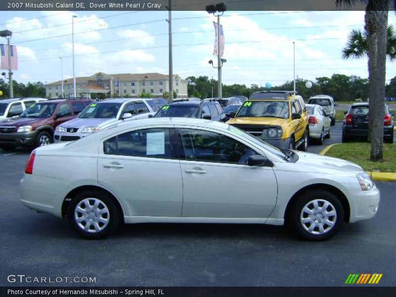 Dover White Pearl / Gray 2007 Mitsubishi Galant DE