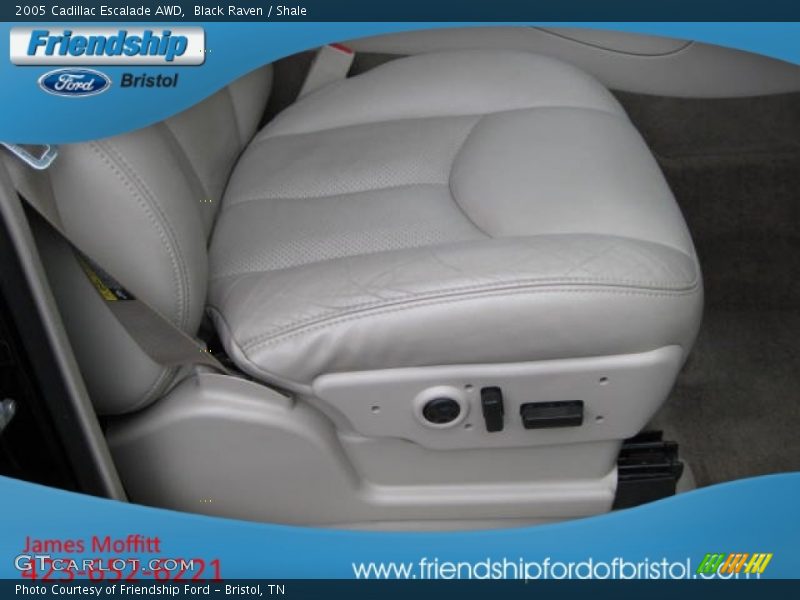 Black Raven / Shale 2005 Cadillac Escalade AWD