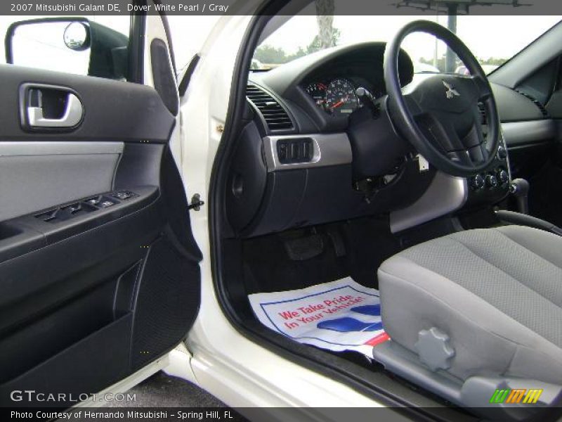 Dover White Pearl / Gray 2007 Mitsubishi Galant DE
