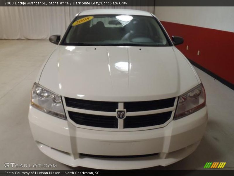 Stone White / Dark Slate Gray/Light Slate Gray 2008 Dodge Avenger SE