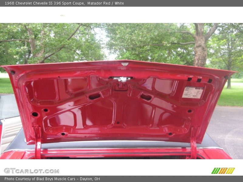 Matador Red / White 1968 Chevrolet Chevelle SS 396 Sport Coupe